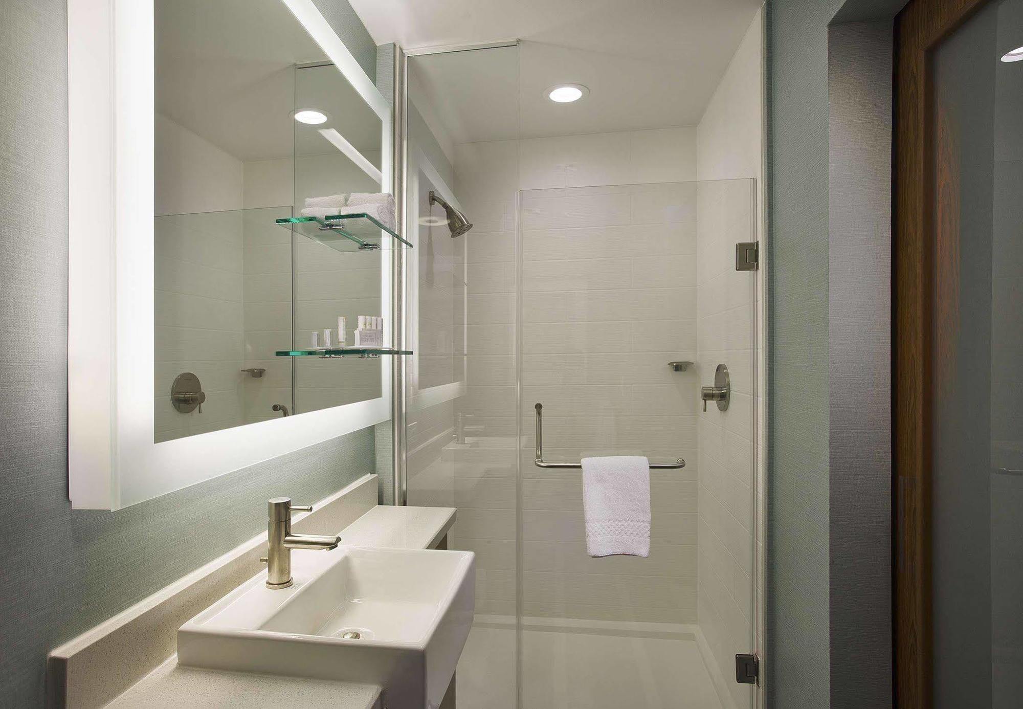Springhill Suites By Marriott Houston Downtown/Convention Center Екстериор снимка